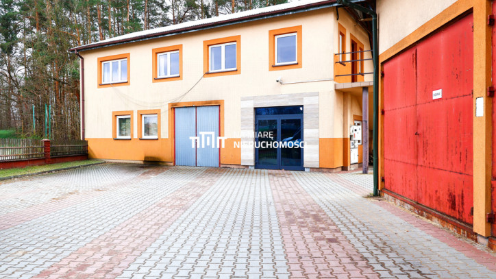 Building Magazyn Dzikowiec Kolbuszowska 2