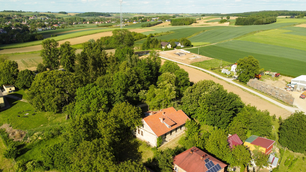 Dworek Żurawiczki | 400m | 42a